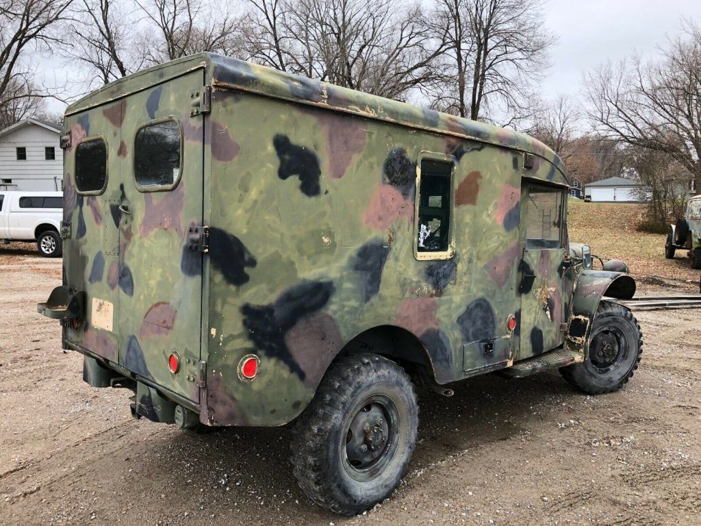 Dodge M43 Ambulance 4×4 Military Power Wagon