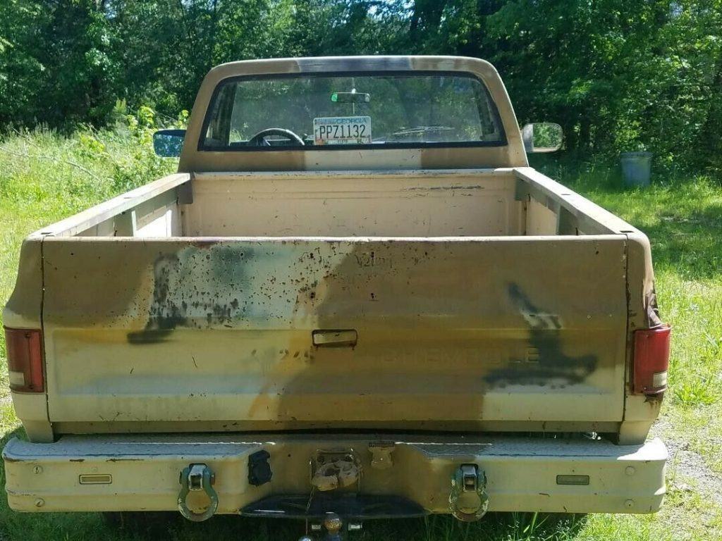 Chevrolet CUCV M1008 Military Pickup Truck 6.2L