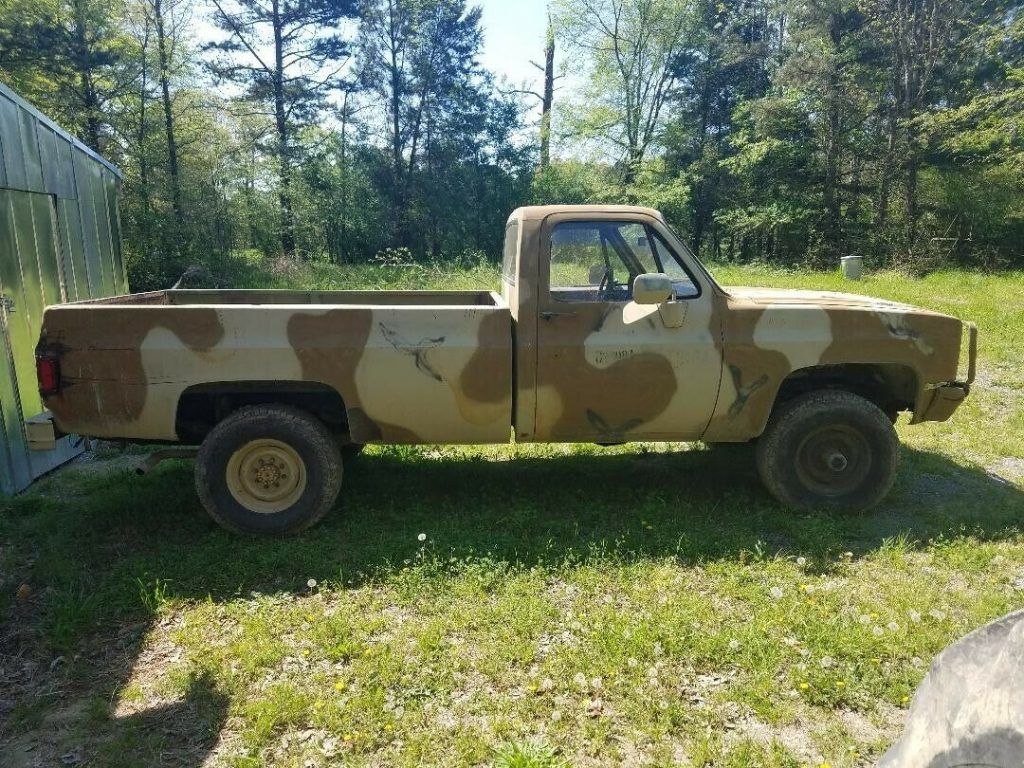 Chevrolet CUCV M1008 Military Pickup Truck 6.2L