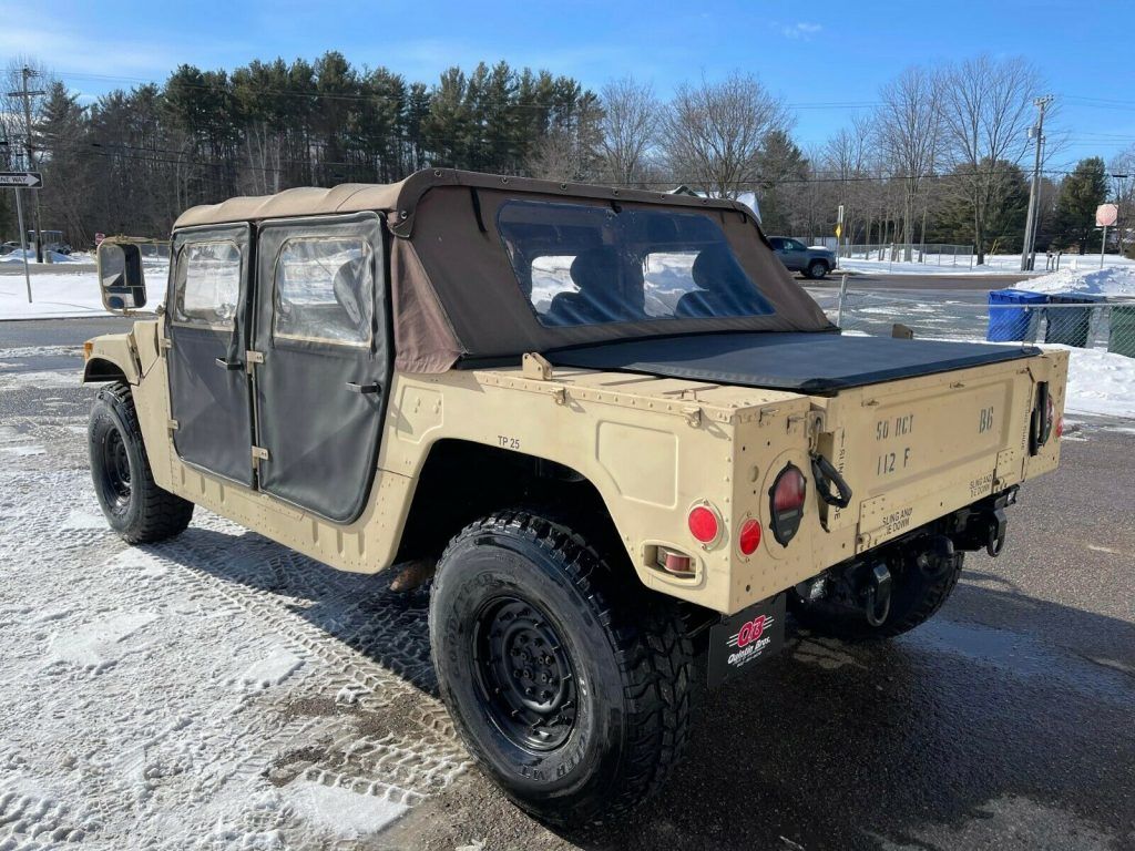 1991 AM General Humvee M998