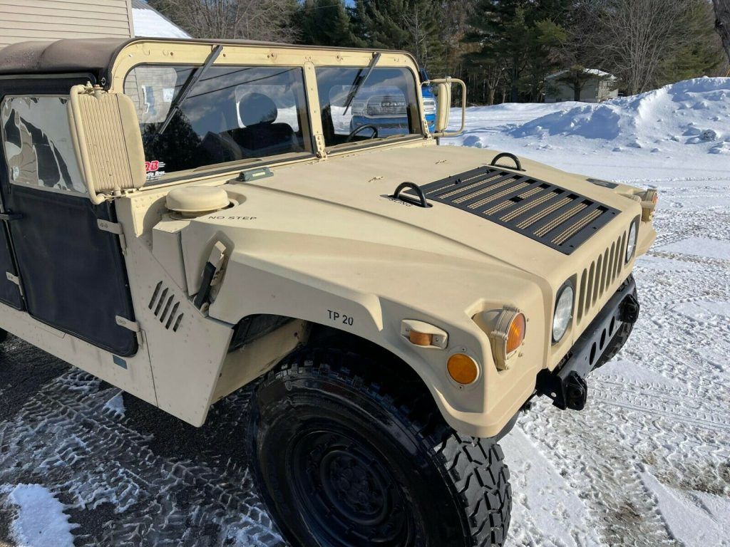 1991 AM General Humvee M998