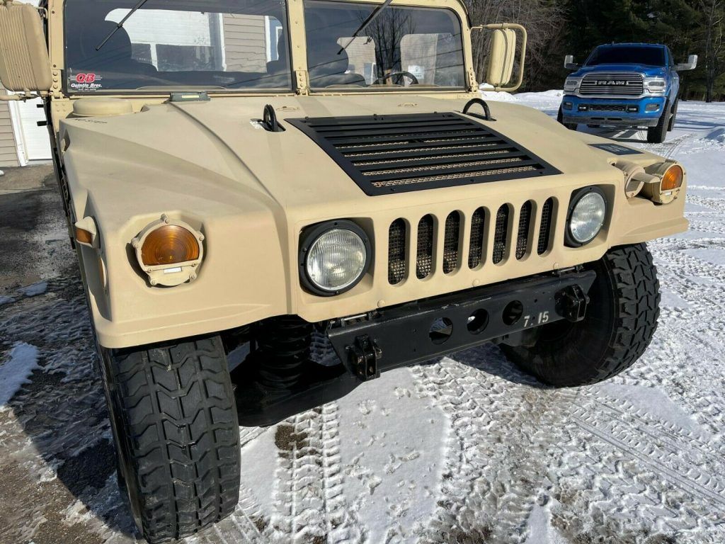 1991 AM General Humvee M998