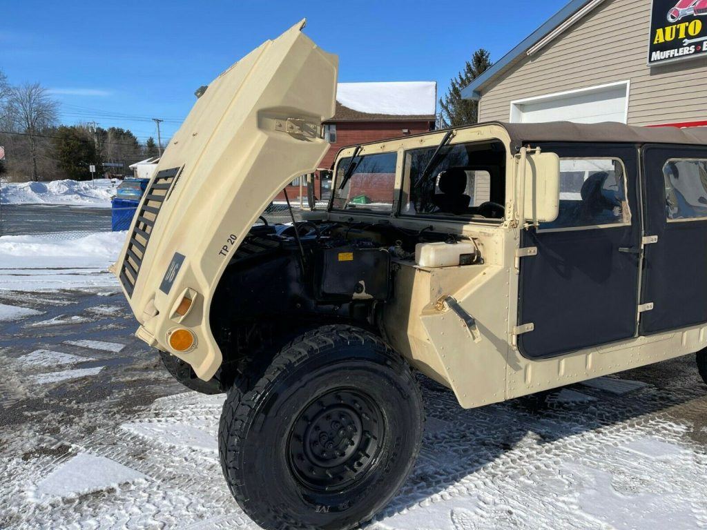 1991 AM General Humvee M998