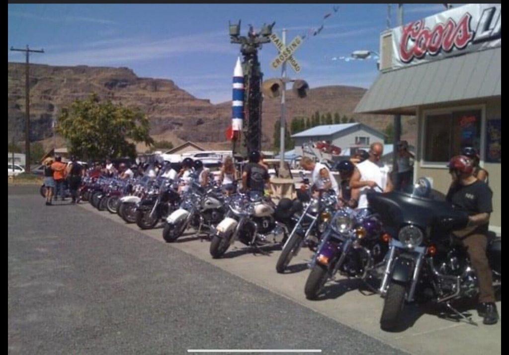 Mobile communications tower/ C. O. W. 118’ TRIEX