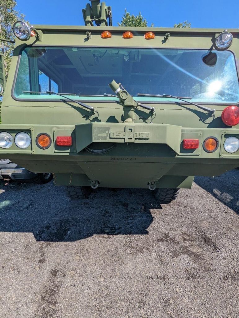 Oshkosh Military Vehicle 4×4 Fire Truck 900 Miles BUG OUT
