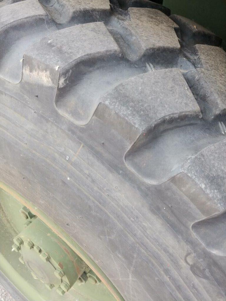 Oshkosh Military Vehicle 4×4 Fire Truck 900 Miles BUG OUT