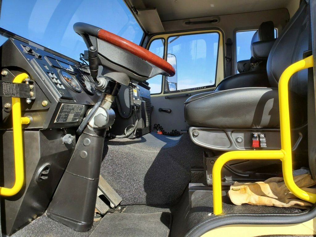 Like new 2000 Stewart and Stevenson M1083 Truck