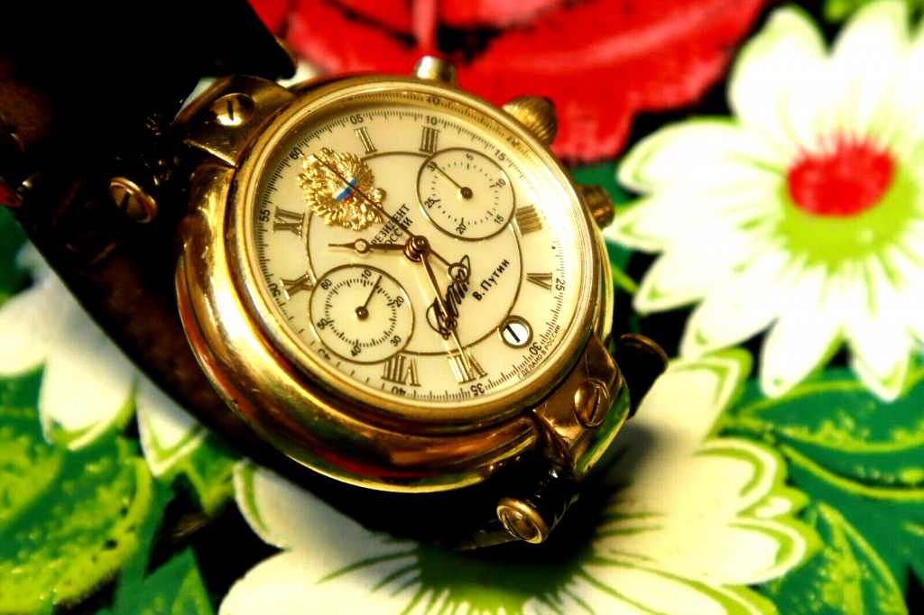 War in Ukraine 2022 Putin Russian Army Watch Poljot 31679 Trophy Mariupol