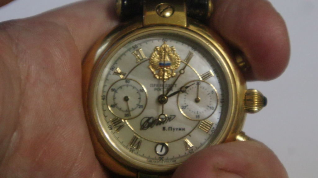 War in Ukraine 2022 Putin Russian Army Watch Poljot 31679 Trophy Mariupol