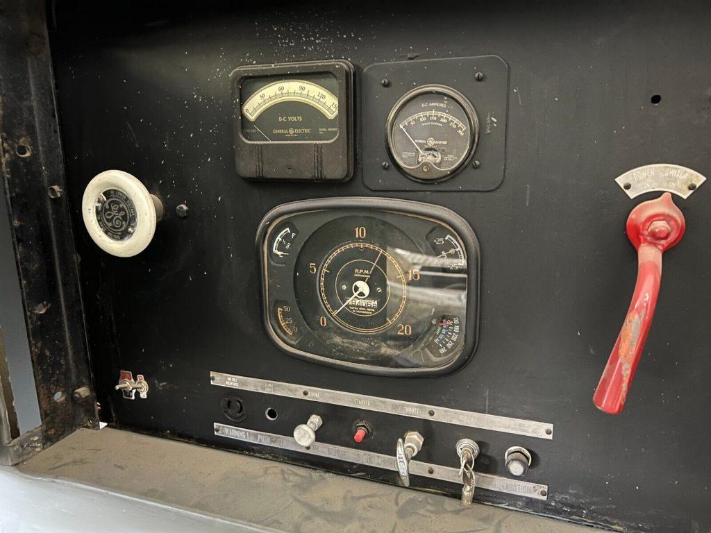 1941 Sperry 60″ Antiaircraft Searchlight / Spotlight