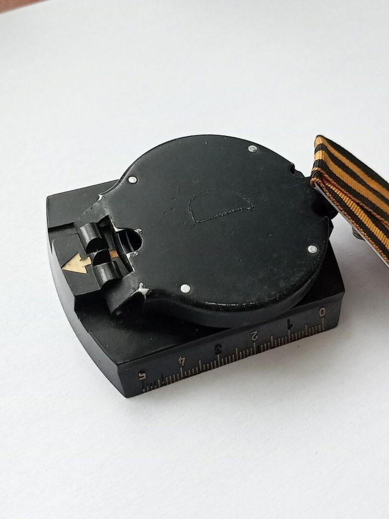 Military Trophy Compass Block from the Medal Russian Soldier War Ukraine 2022