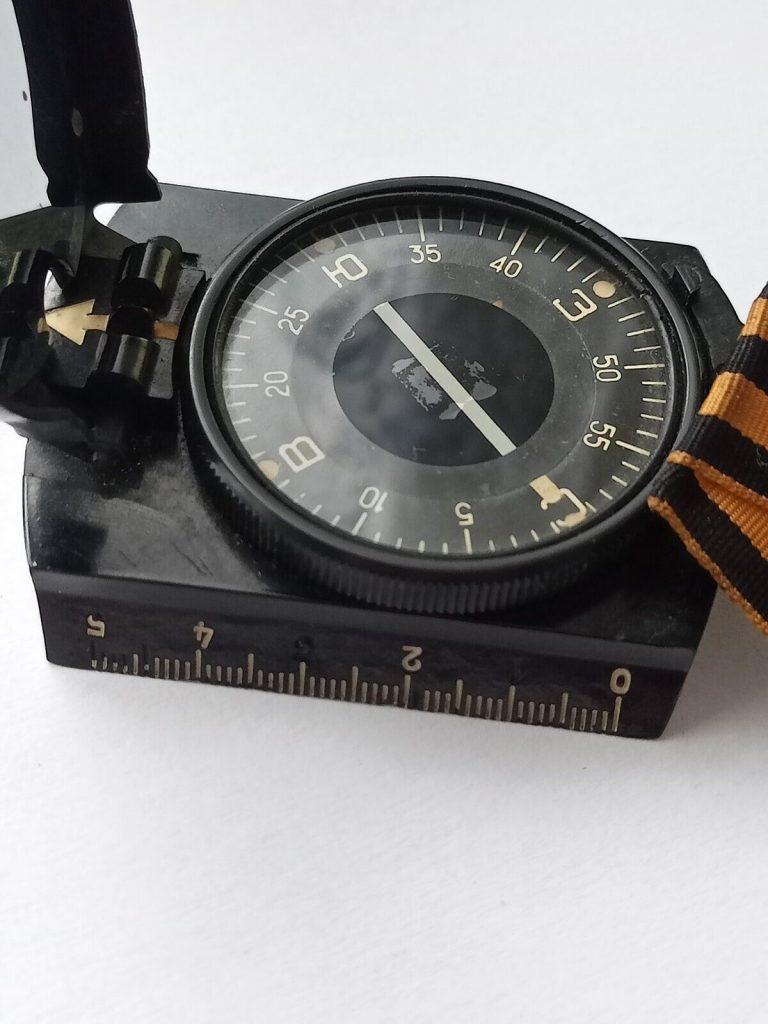 Military Trophy Compass Block from the Medal Russian Soldier War Ukraine 2022