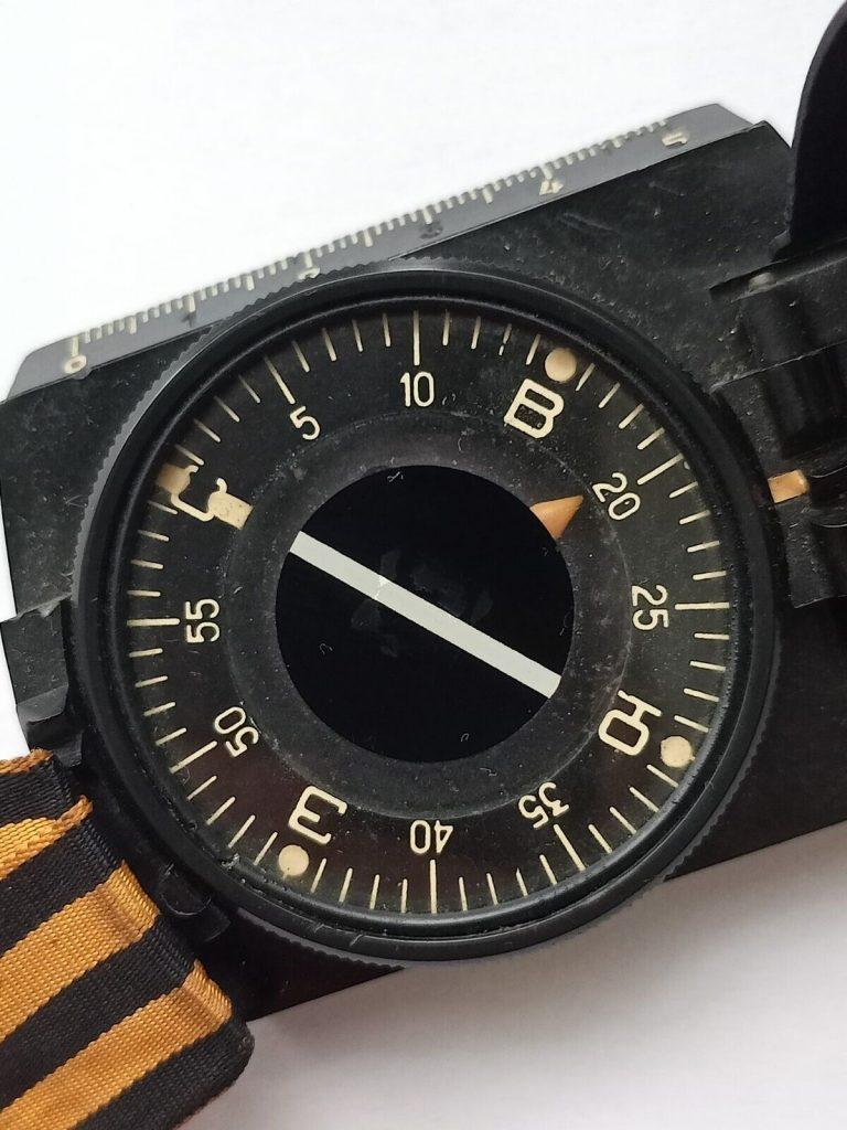 Military Trophy Compass Block from the Medal Russian Soldier War Ukraine 2022