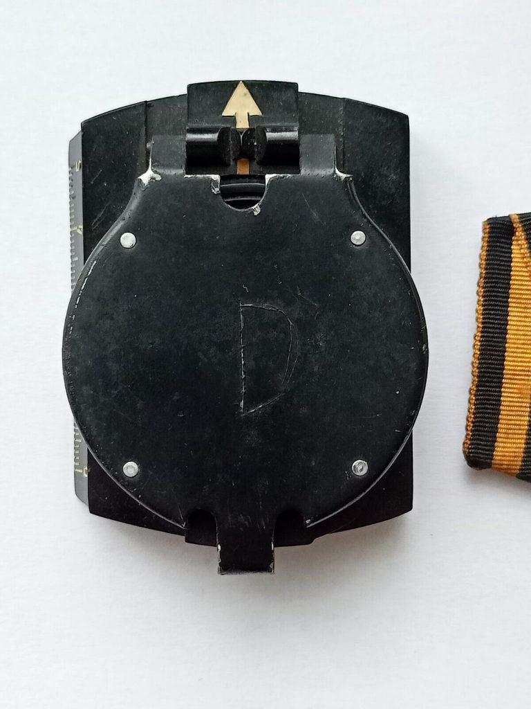 Military Trophy Compass Block from the Medal Russian Soldier War Ukraine 2022