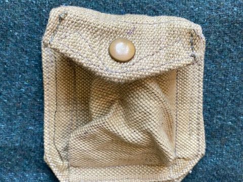 Original WW2 Australian Army 1937 Pattern P37 Pistol Ammo Pouch – 1944 Mint for sale