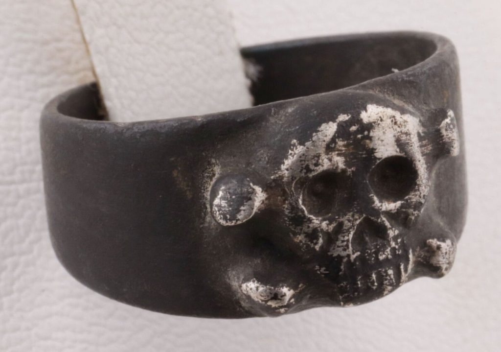 Ring Skull Bones Crossbones ww1 WWI ww2 WWII Special Force Soldiers Amulet Jewel