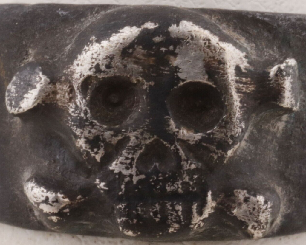 Ring Skull Bones Crossbones ww1 WWI ww2 WWII Special Force Soldiers Amulet Jewel