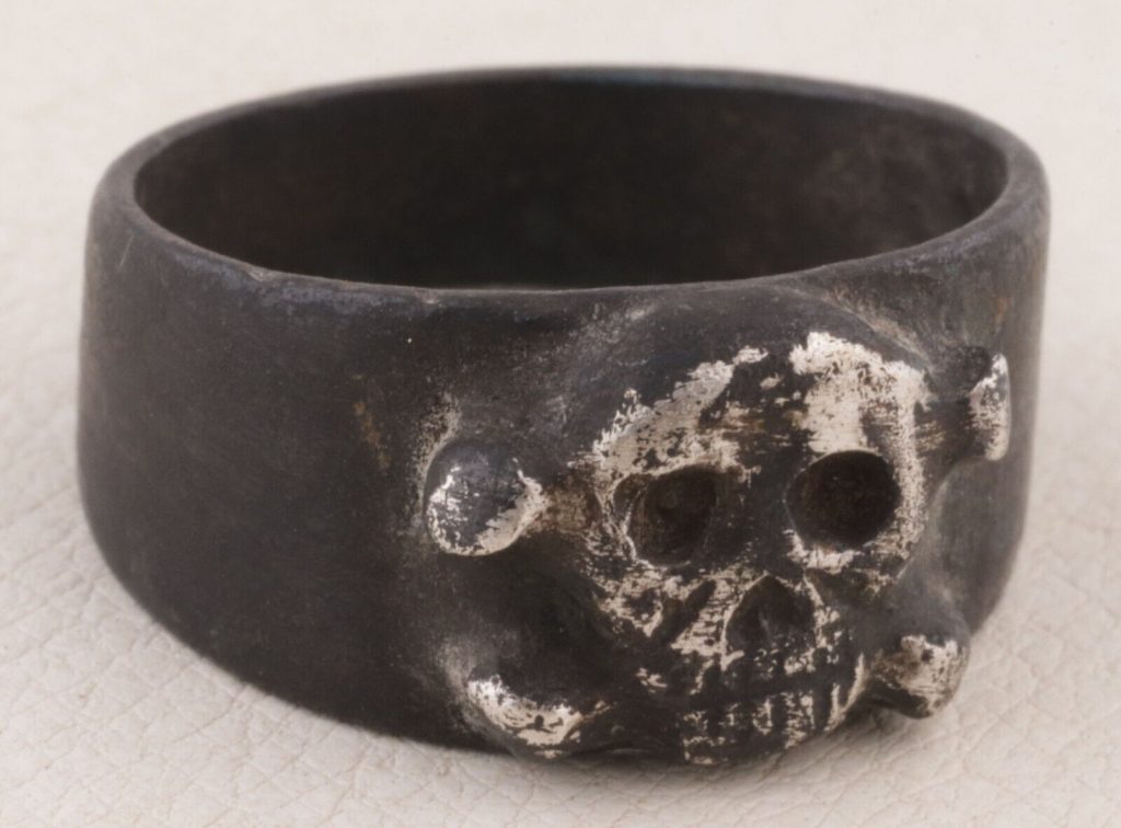 Ring Skull Bones Crossbones ww1 WWI ww2 WWII Special Force Soldiers Amulet Jewel