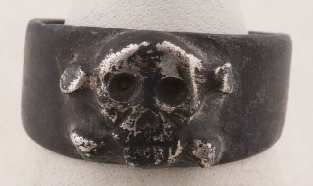 Ring Skull Bones Crossbones ww1 WWI ww2 WWII Special Force Soldiers Amulet Jewel