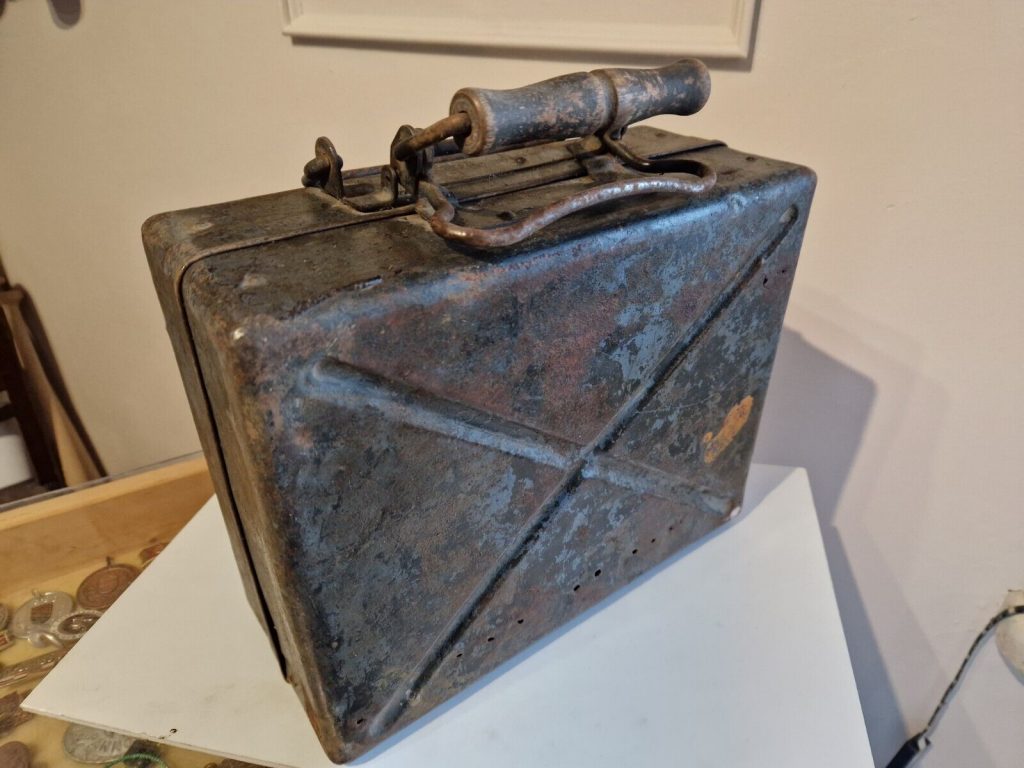 WWII WW2 German Wermacht Original Metal Box