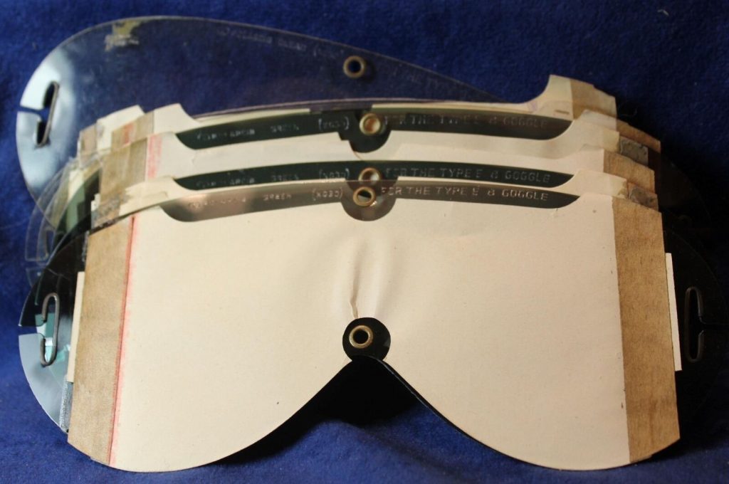 WW II US ARMY AIR Force Lenses & CASE FOR B-8 Fyling Goggle