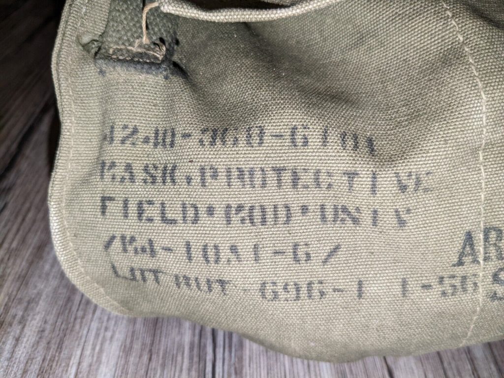 WWII Lightweight Service Mask Gasmask With Bag