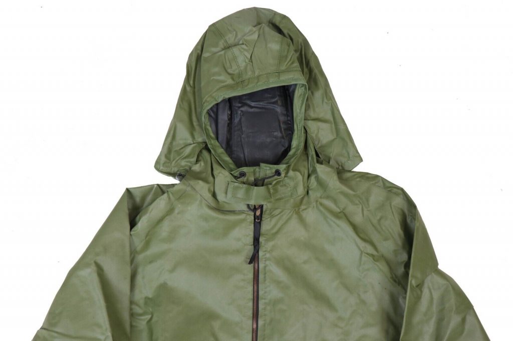 Large- 1990s US Army Wet Weather Parka Jacket Anorak OD Green Waterproof Rain