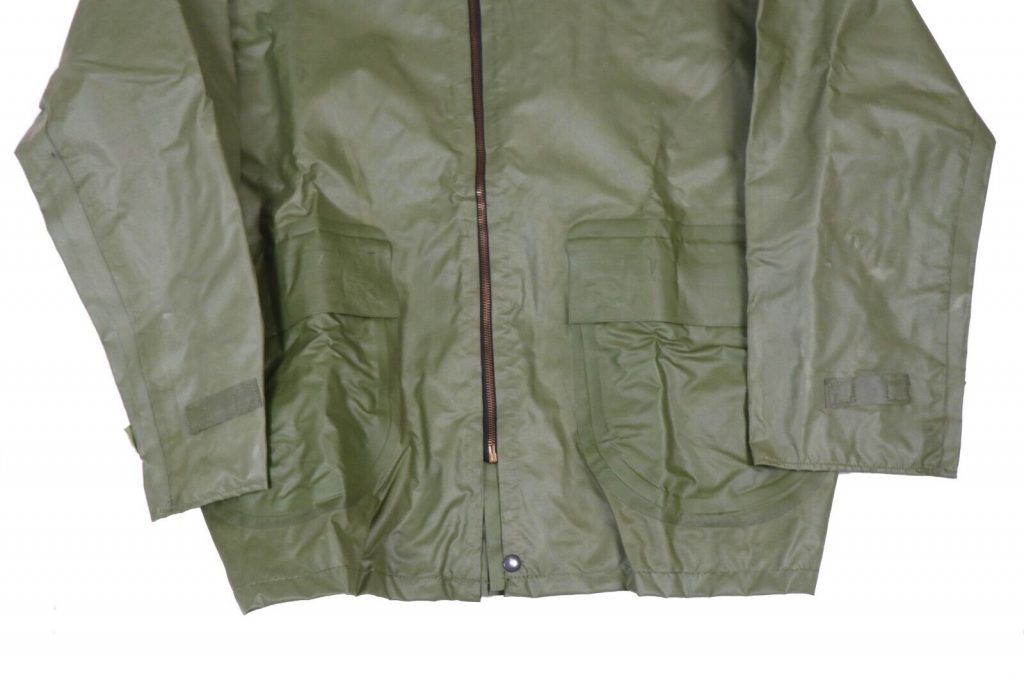 Large- 1990s US Army Wet Weather Parka Jacket Anorak OD Green Waterproof Rain