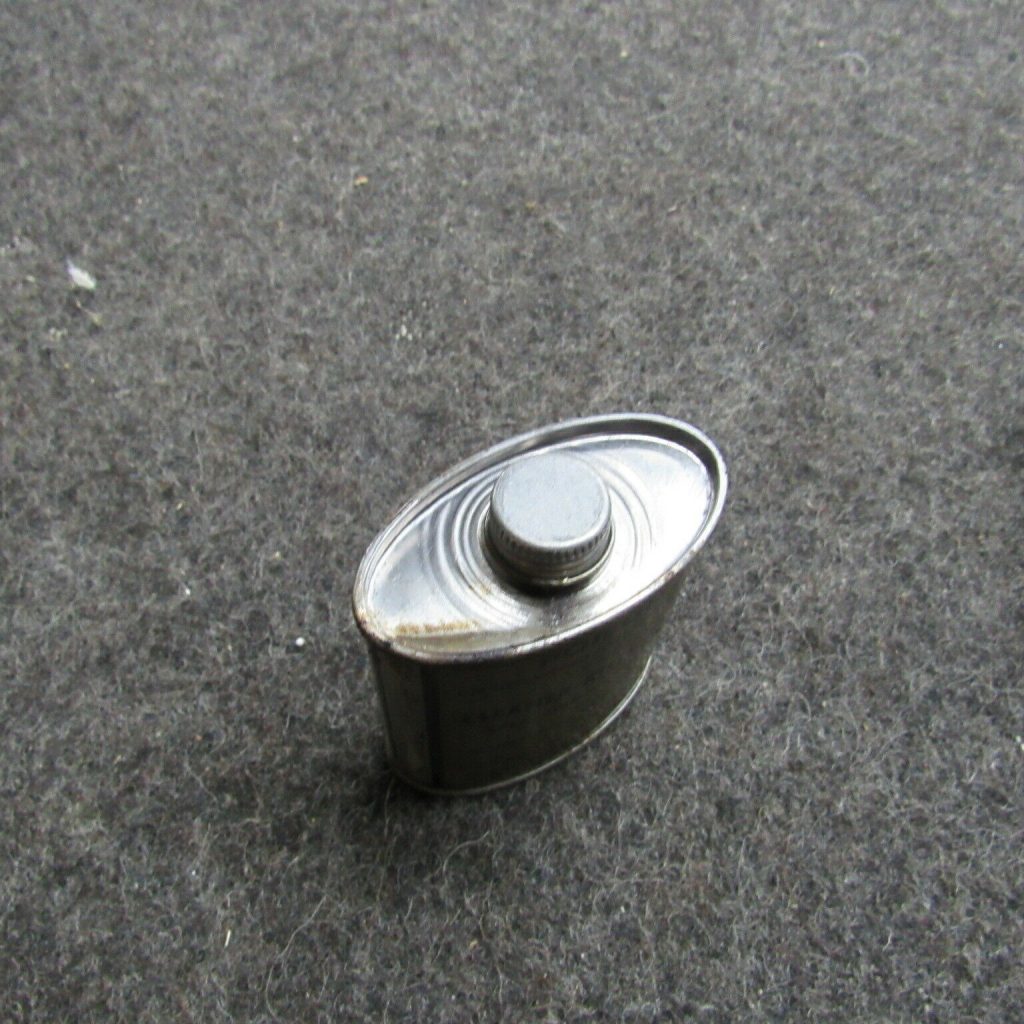 US GI NOS 1943 WWII Dated Rifle Bore Cleaner in 2 oz cans