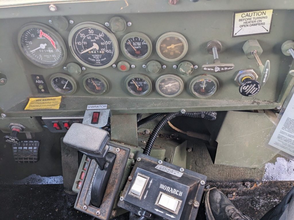 Military Trucks for Sale, Snow Plow Truck, M931a2 5 Ton with Spreader and