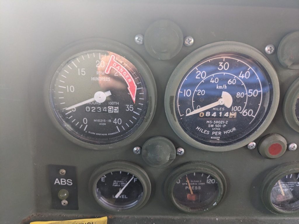 Military Trucks for Sale, Snow Plow Truck, M931a2 5 Ton with Spreader and