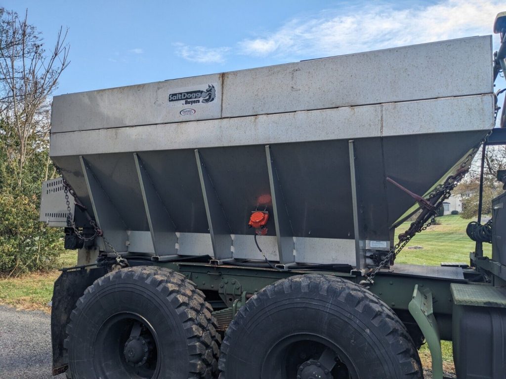 Military Trucks for Sale, Snow Plow Truck, M931a2 5 Ton with Spreader and