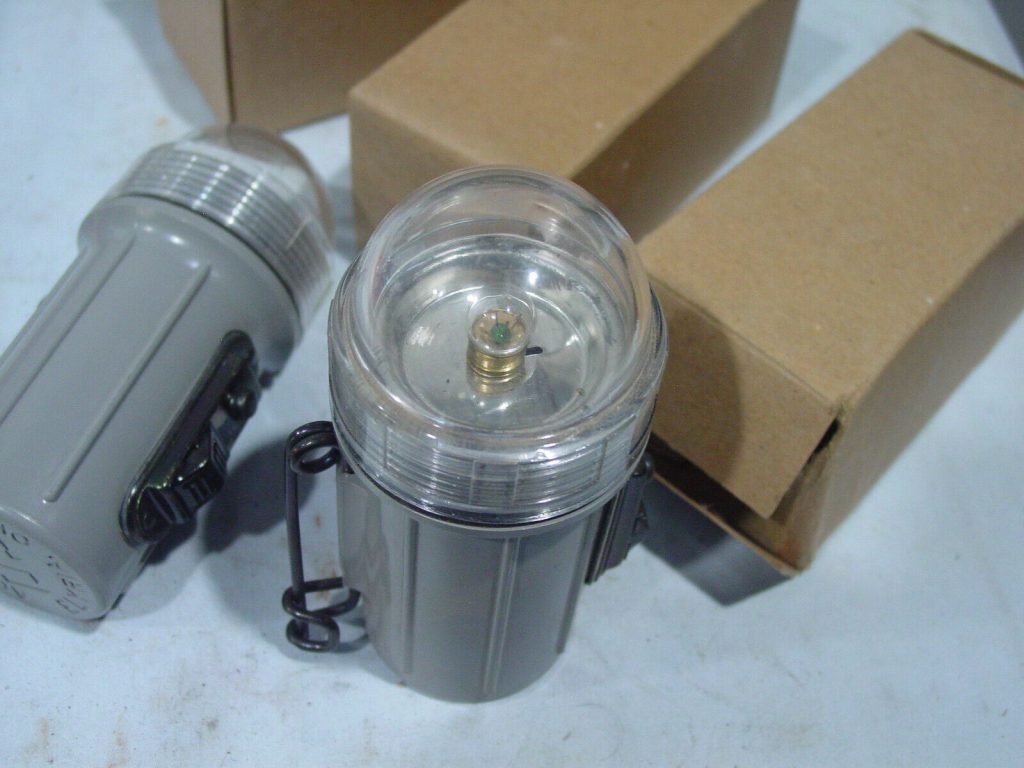 U.S. Navy Raft Emergency Flashlight Accur ELX Elyria OH w/ Safety Pin USGI Surp