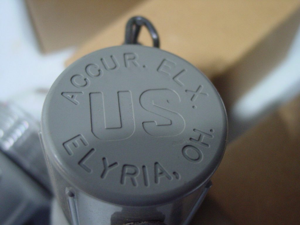 U.S. Navy Raft Emergency Flashlight Accur ELX Elyria OH w/ Safety Pin USGI Surp