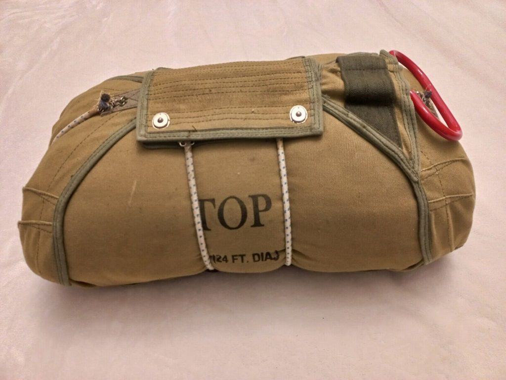 Vintage WWII T-5 Chest Reserve Parachute Pack Airborne Paratrooper D-Day