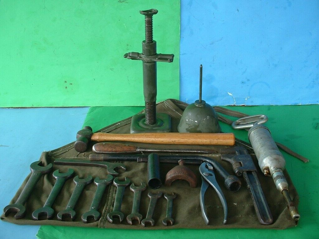 WW2 Willys MB or Ford GPW JEEP JACK with Tool Kit 1942,43,1944, Army, Wwii