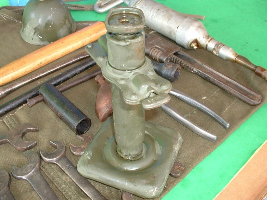 WW2 Willys MB or Ford GPW JEEP JACK with Tool Kit 1942,43,1944, Army, Wwii