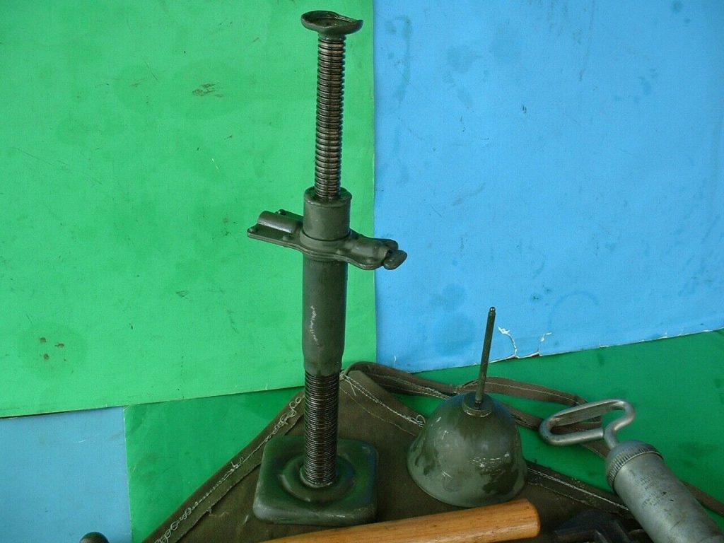 WW2 Willys MB or Ford GPW JEEP JACK with Tool Kit 1942,43,1944, Army, Wwii