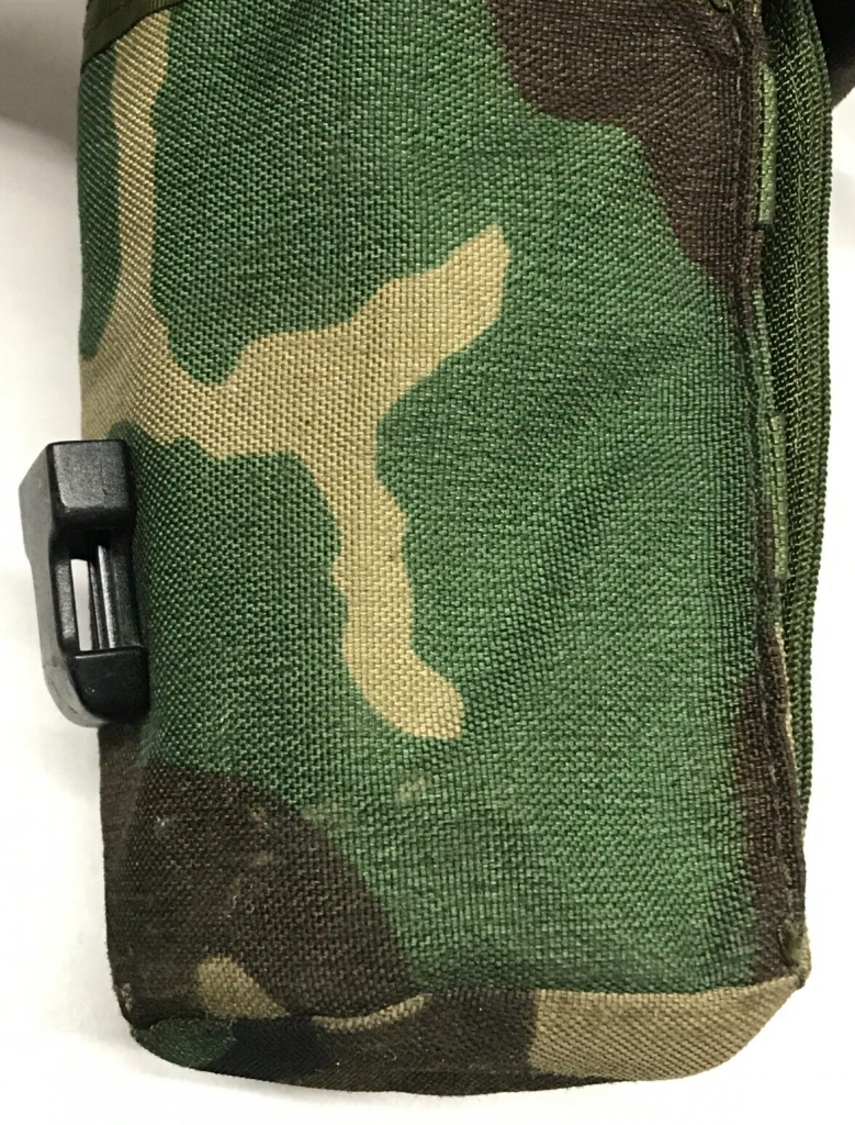 M81 Woodland Molle Canister Pocket USMC