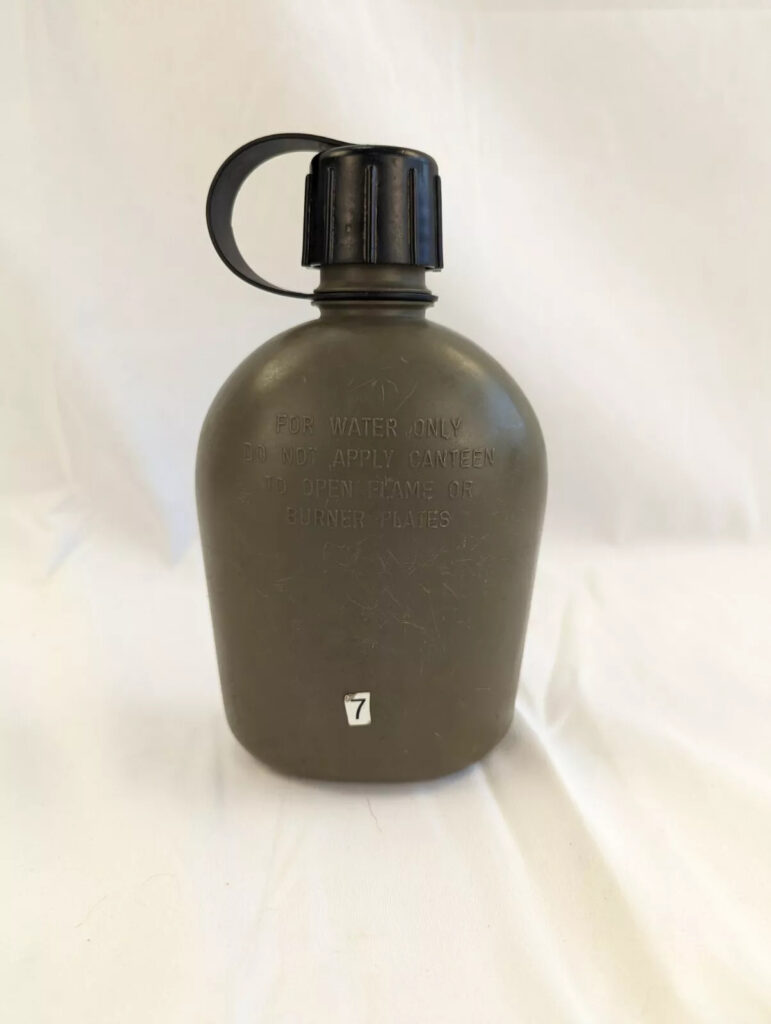 1QT Canteen with ACU Pouch – Genuine USGI Military 1 Quart UCP Cover