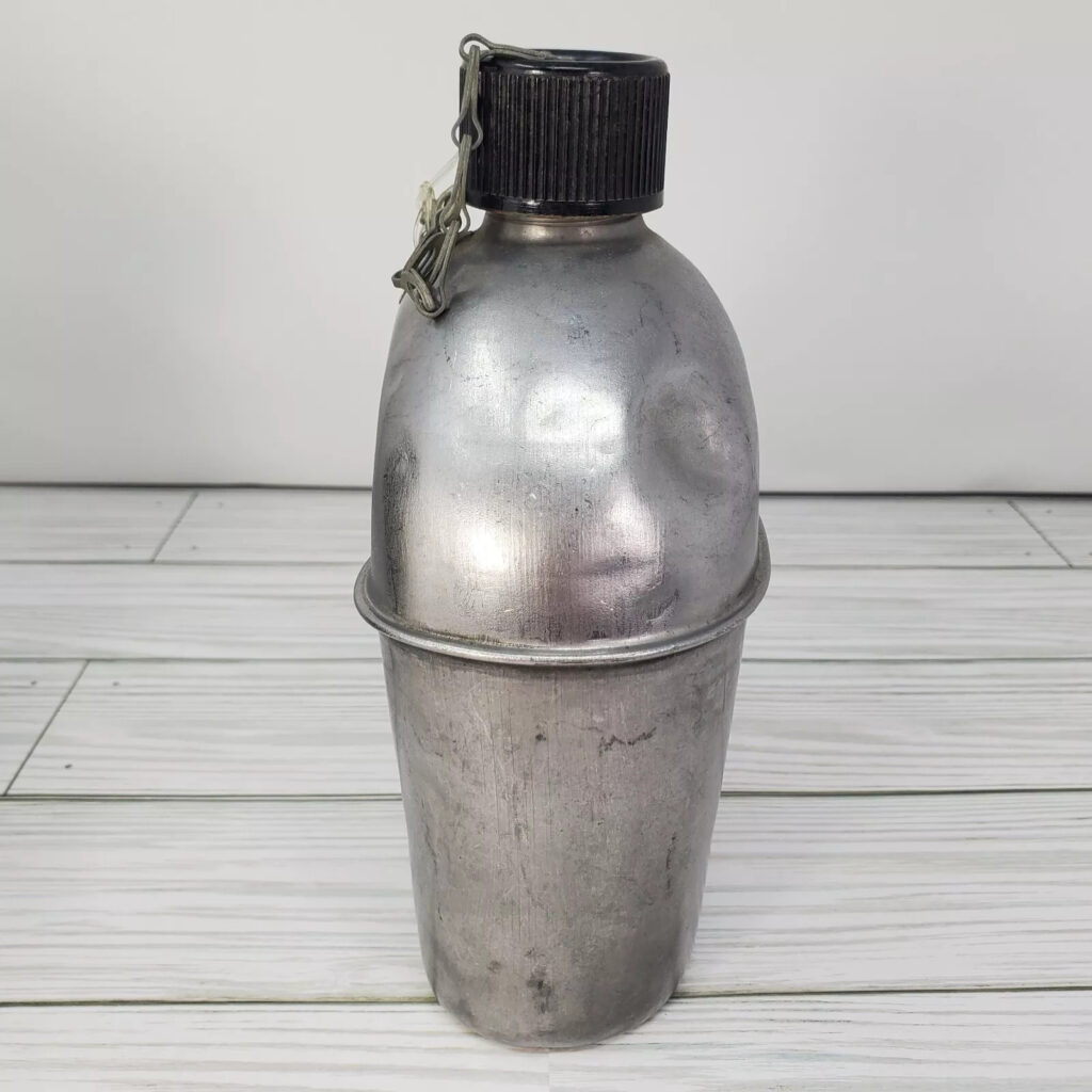 US Military WWII Vollrath 1943 Canteen Canvas Cover Vietnam Era DSA 100-4764 Vtg