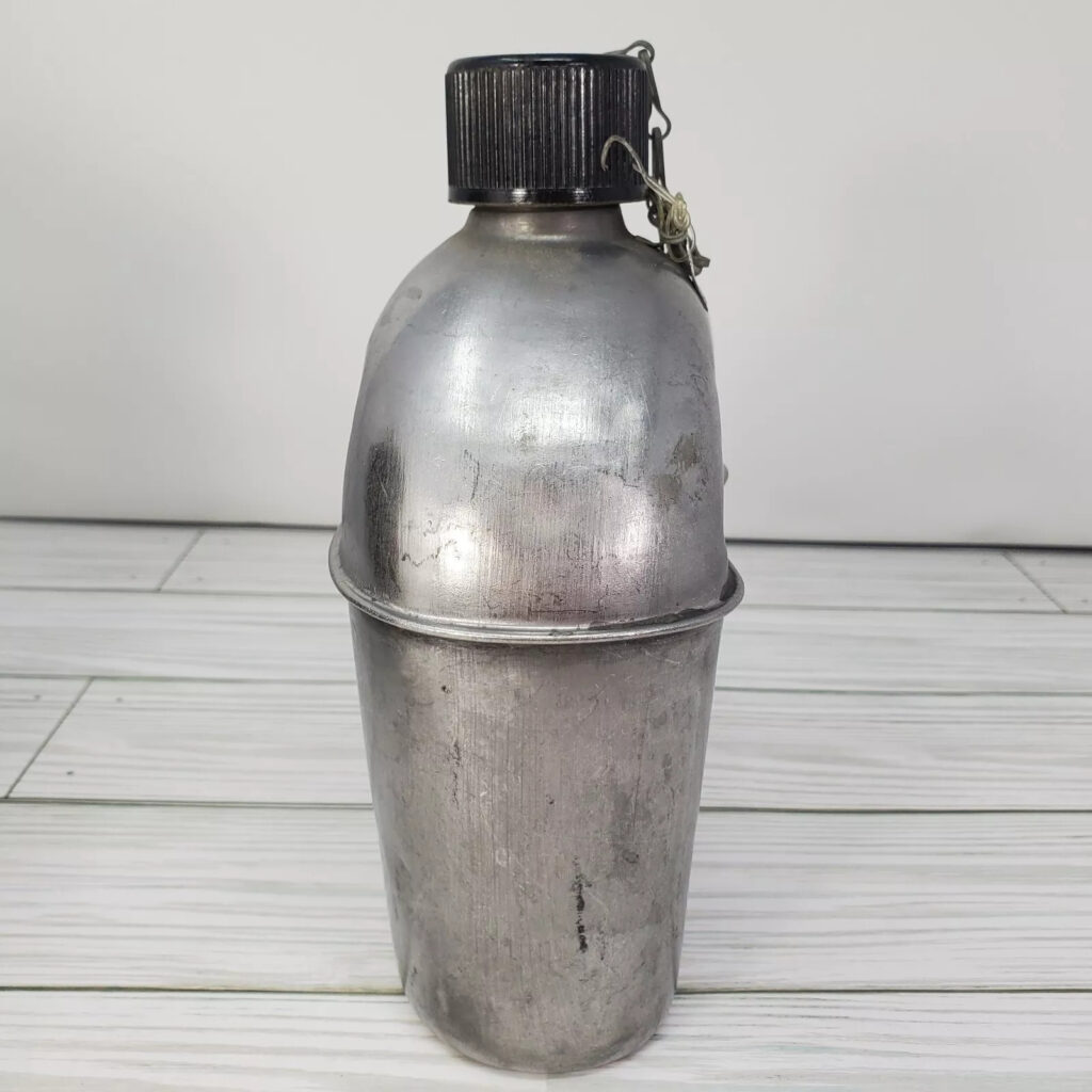 US Military WWII Vollrath 1943 Canteen Canvas Cover Vietnam Era DSA 100-4764 Vtg