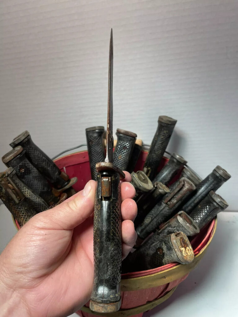 Vintage Decommissioned US M6 Bayonets