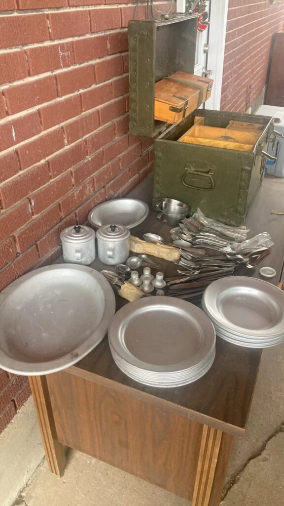 WW Officers Mess Kit