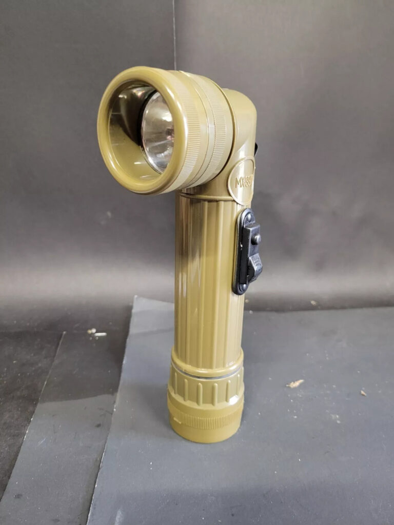 Issued Fulton Mx-991/u Angle Head Flashlight US Military OD Green Pre-1973 Vntg