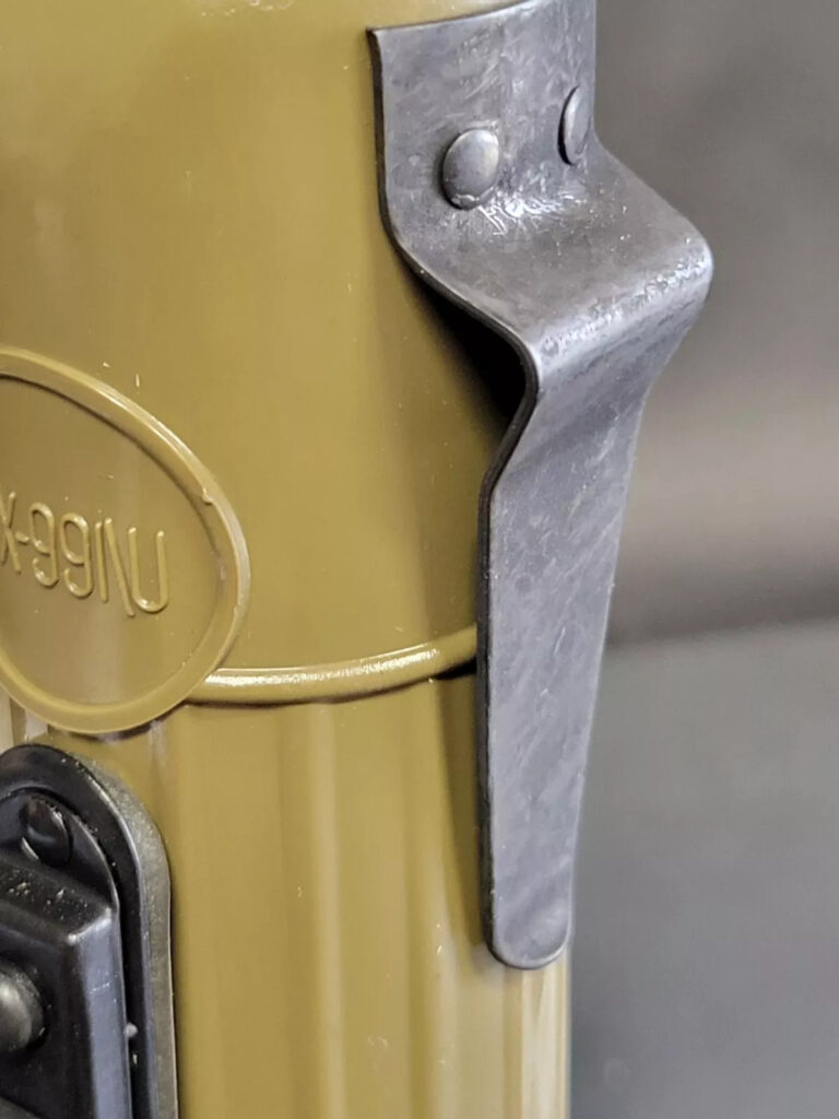 Issued Fulton Mx-991/u Angle Head Flashlight US Military OD Green Pre-1973 Vntg