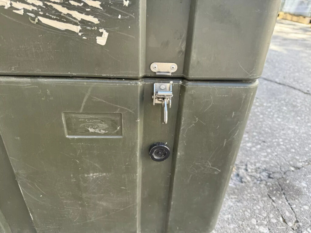 Pelican Military Hardigg Footlocker Dark Green Case Size 31 X21 X 21 Waterproof