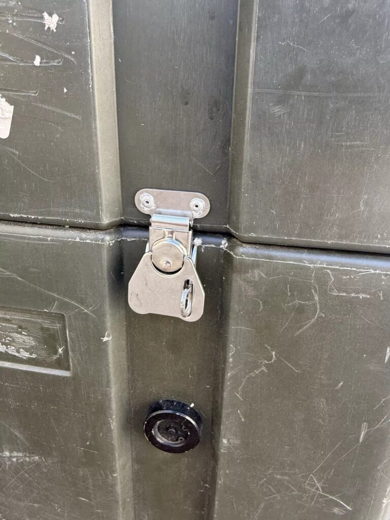 Pelican Military Hardigg Footlocker Dark Green Case Size 31 X21 X 21 Waterproof