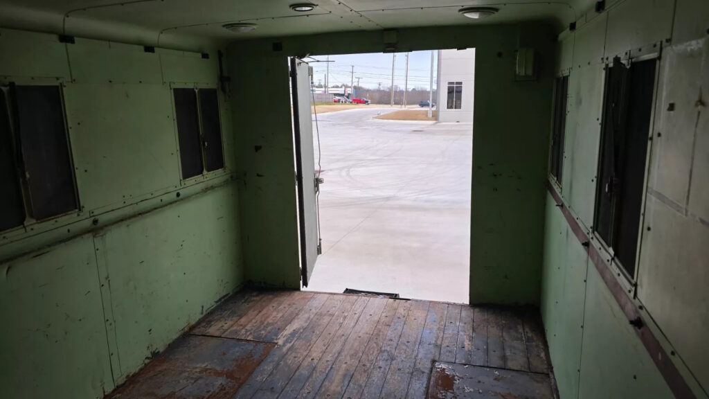 1971 Am General M109a3 “deuce and a Half” Van Camper 6×6 Multifuel Army Military