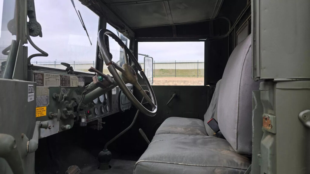 1971 Am General M109a3 “deuce and a Half” Van Camper 6×6 Multifuel Army Military